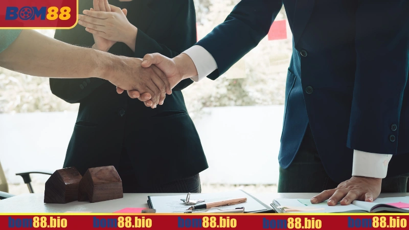 Hoa hồng hấp dẫn với mức độ cạnh tranh cao